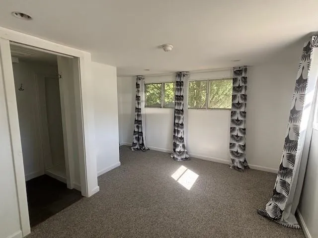 $110,400 | 90 Colgate Road, Newmarket, NH 03857