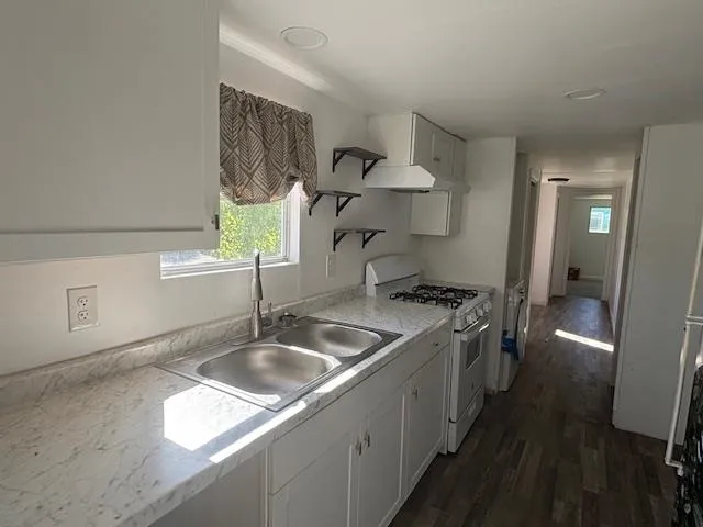 $110,400 | 90 Colgate Road, Newmarket, NH 03857