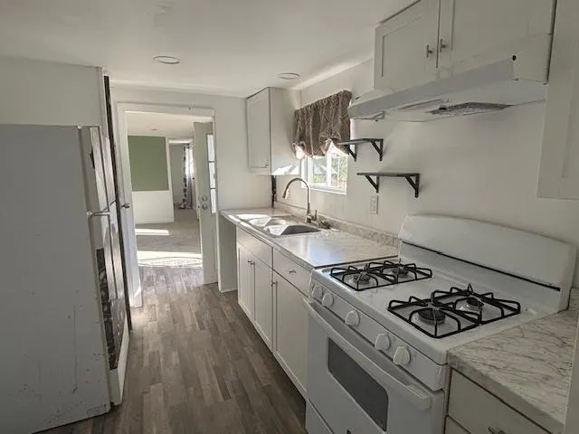 $110,400 | 90 Colgate Road, Newmarket, NH 03857