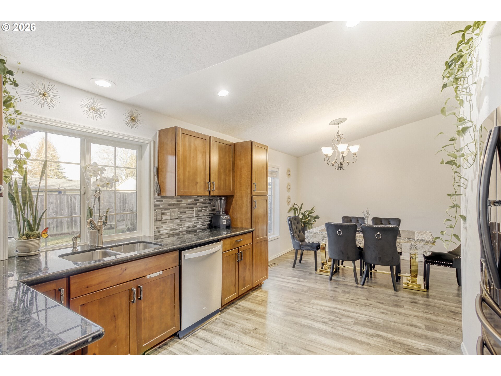 19039 Southwest Pike Lane Beaverton, OR 97078 - Photo 11 of 29 Kitchen/Dining Room