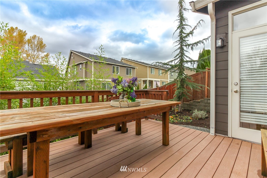 5516 Northeast 8th Place Renton, WA 98059 - Photo 12 of 26 Gallery Image 12