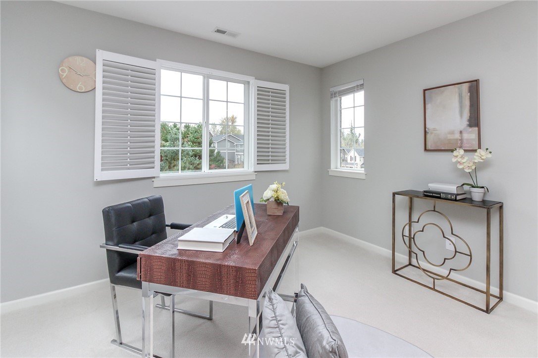 5516 Northeast 8th Place Renton, WA 98059 - Photo 14 of 26 Gallery Image 14