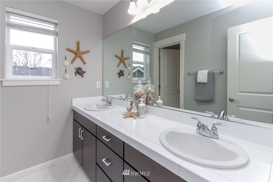 5516 Northeast 8th Place Renton, WA 98059 - Photo 20 of 26 Gallery Image 20