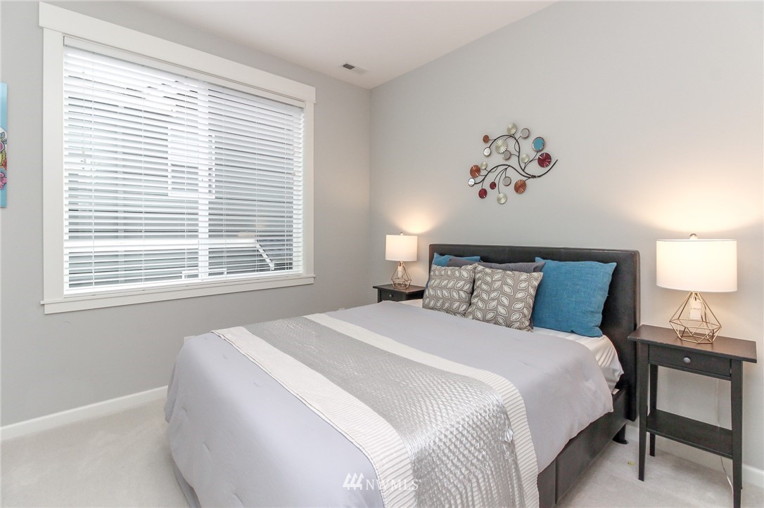 5516 Northeast 8th Place Renton, WA 98059 - Photo 22 of 26 Gallery Image 22