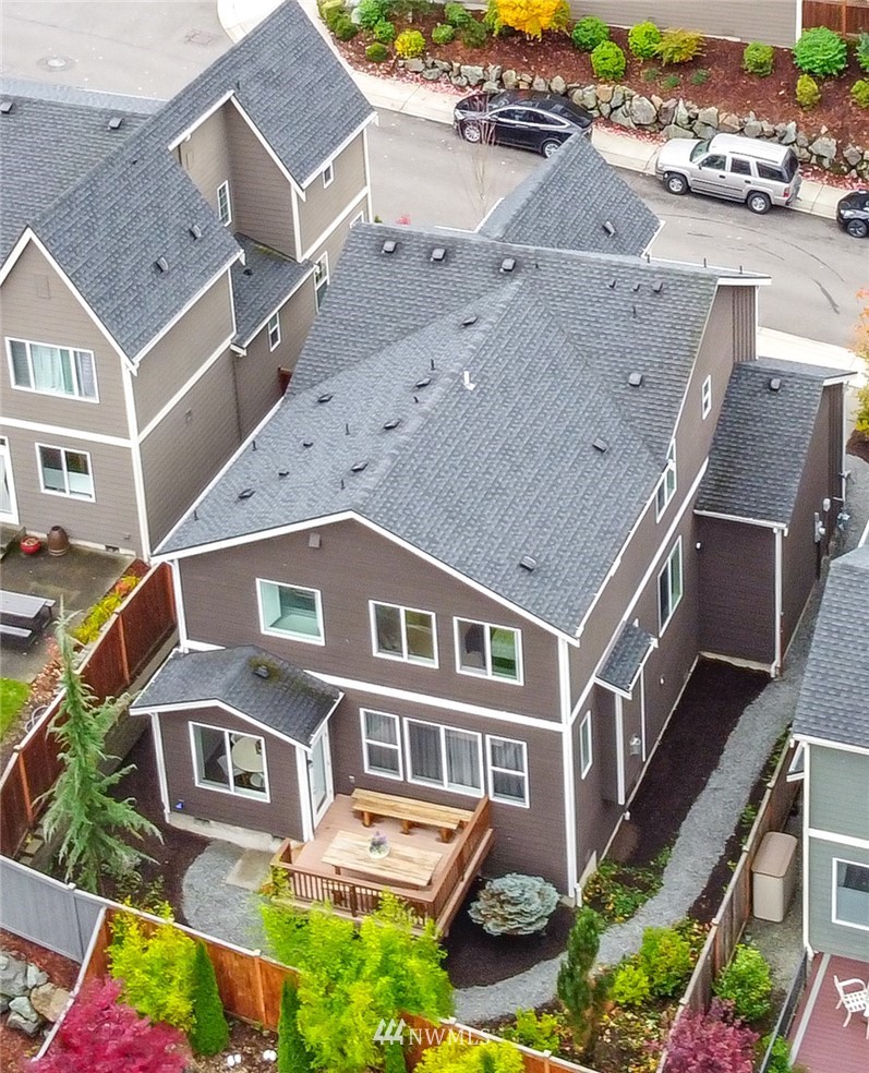 5516 Northeast 8th Place Renton, WA 98059 - Photo 25 of 26 Gallery Image 25