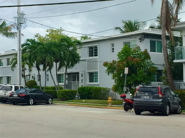 $1,900 | 7207 Bay Drive, Unit 19, Miami Beach, FL 33141