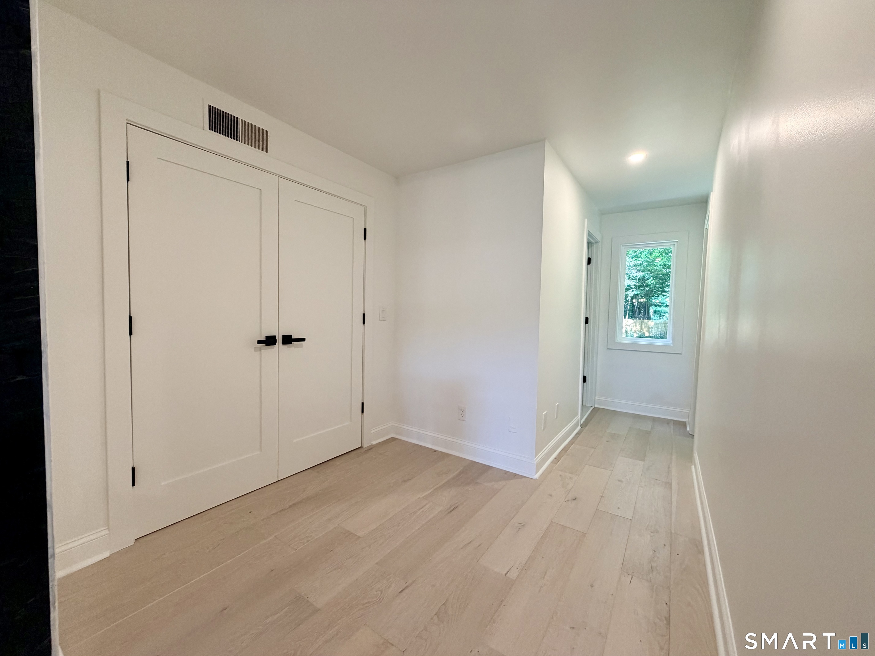 237 Strobel Road Trumbull, CT 06611 - Photo 25 of 35 2nd floor