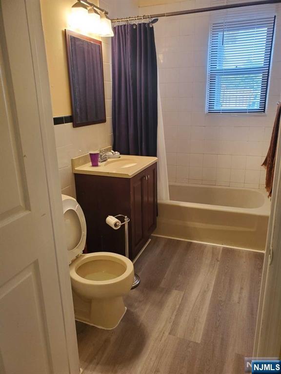 570 North Avenue, Unit C Fort Lee, NJ 07024 - Photo 4 of 9