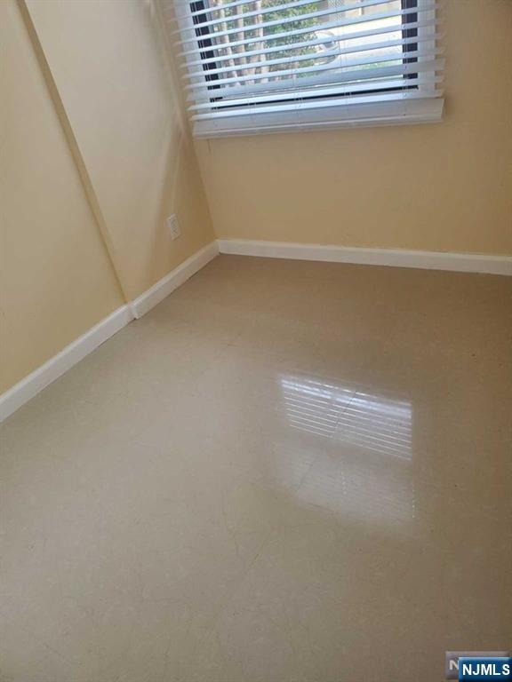 570 North Avenue, Unit C Fort Lee, NJ 07024 - Photo 6 of 9