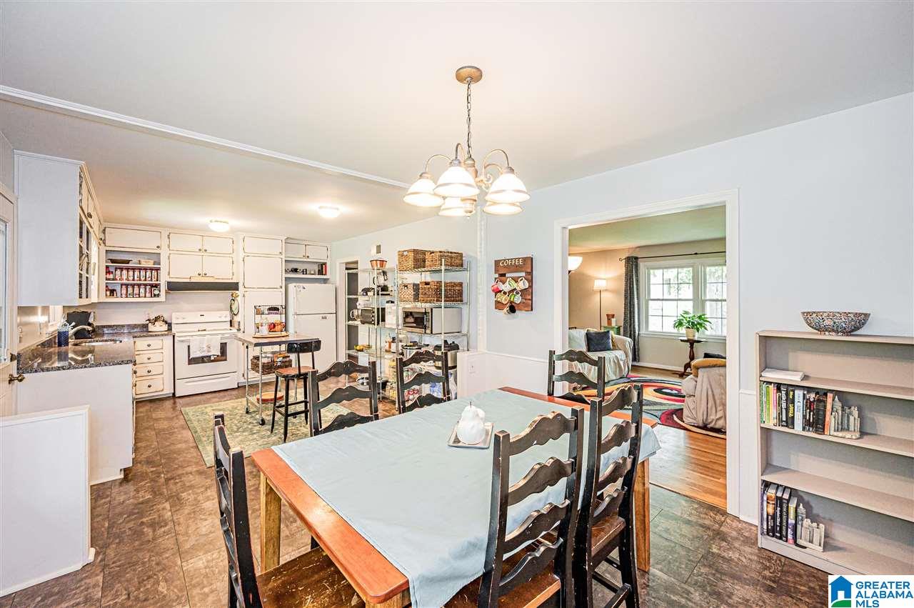 521 Rayburn Road Hoover, AL 35226 - Photo 13 of 47