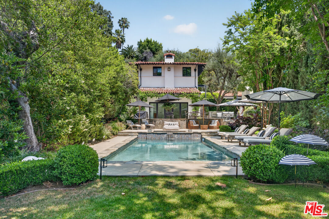 760 South San Rafael Avenue Pasadena, CA 91105 - Photo 3 of 45 a view of a house with swimming pool and sitting area
