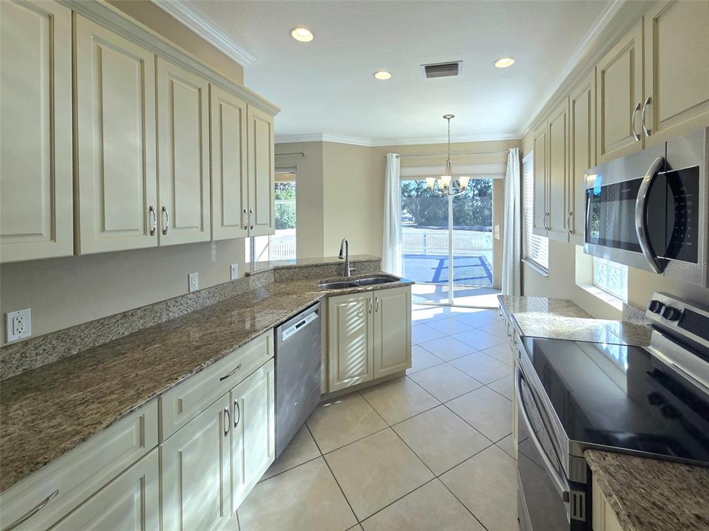 2898 Ashton Road Sarasota, FL 34231 - Photo 5 of 29