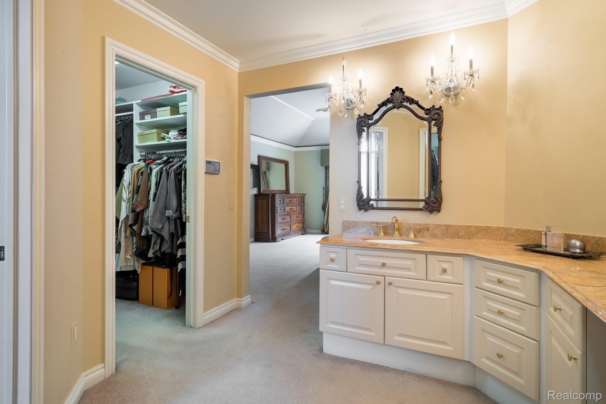 3960 Oak Pointe Court Rochester, MI 48306 - Photo 30 of 55 38-web-or-mls-3960-Oak-Pointe-Ct-38.jpg