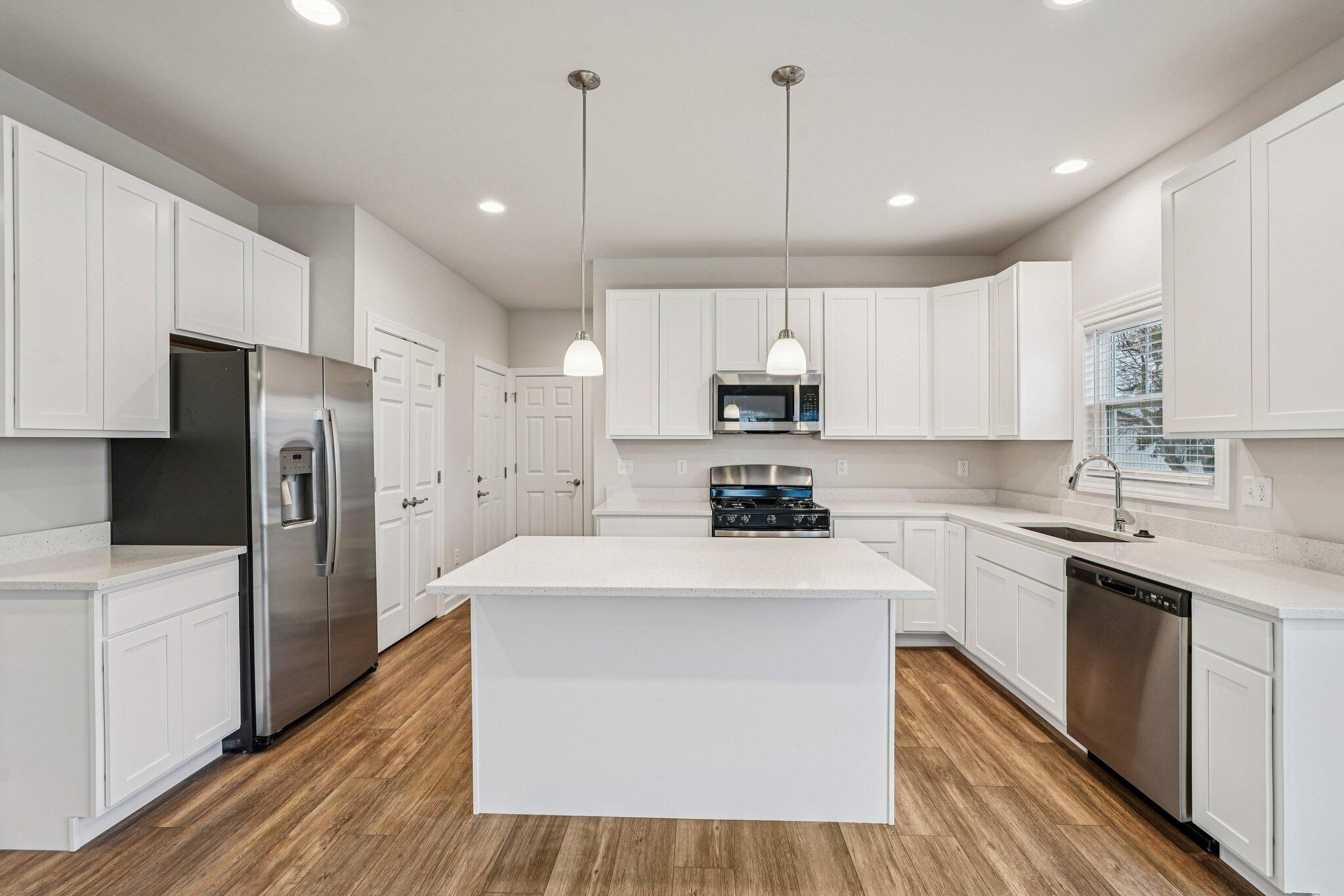 3916 County F Highway Delavan, WI 53115 - Photo 13 of 49 3916 Peachtree Farmhouse IMAGES MLS (17