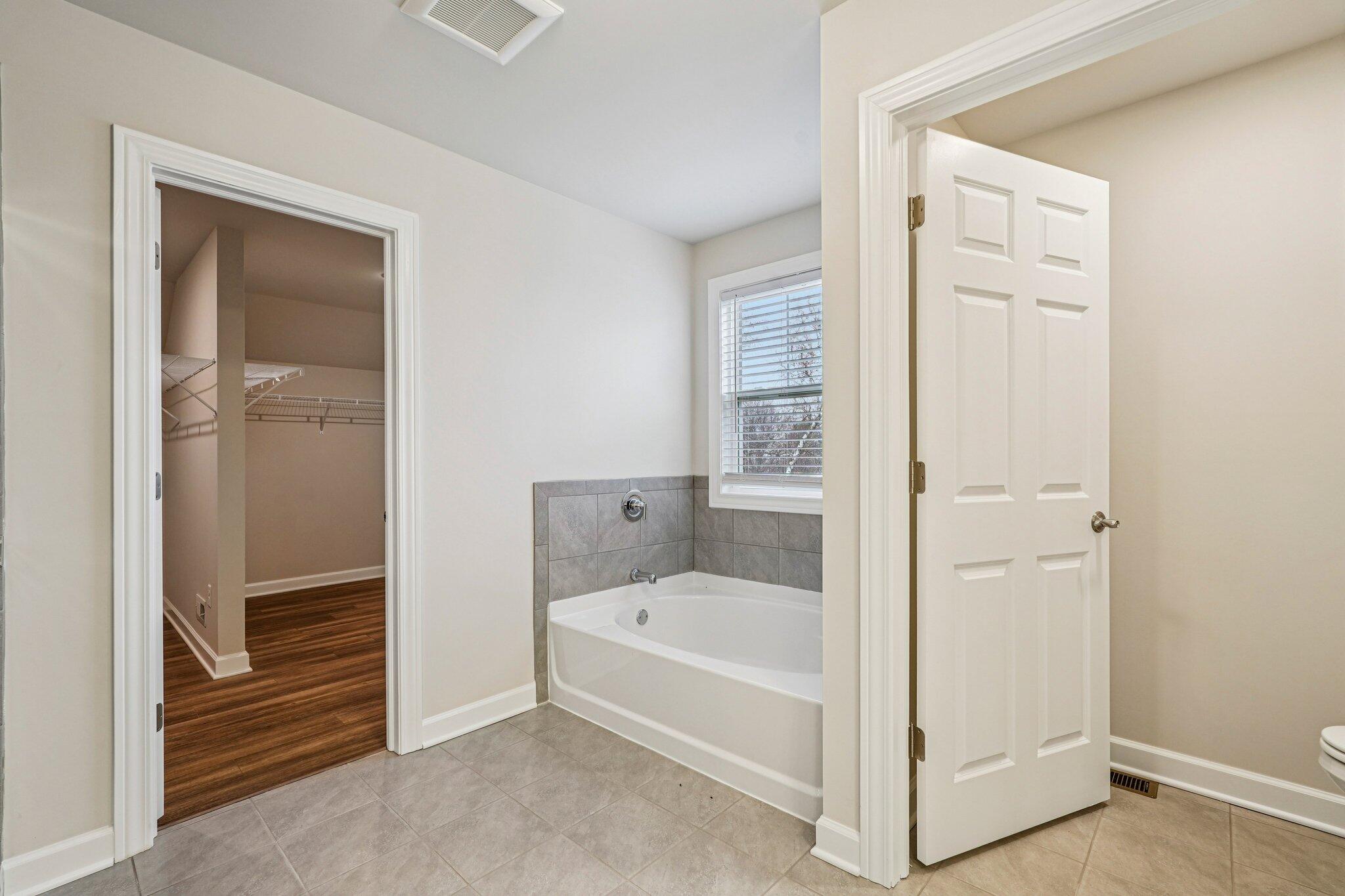 3916 County F Highway Delavan, WI 53115 - Photo 17 of 49 3916 Peachtree Farmhouse IMAGES MLS (41