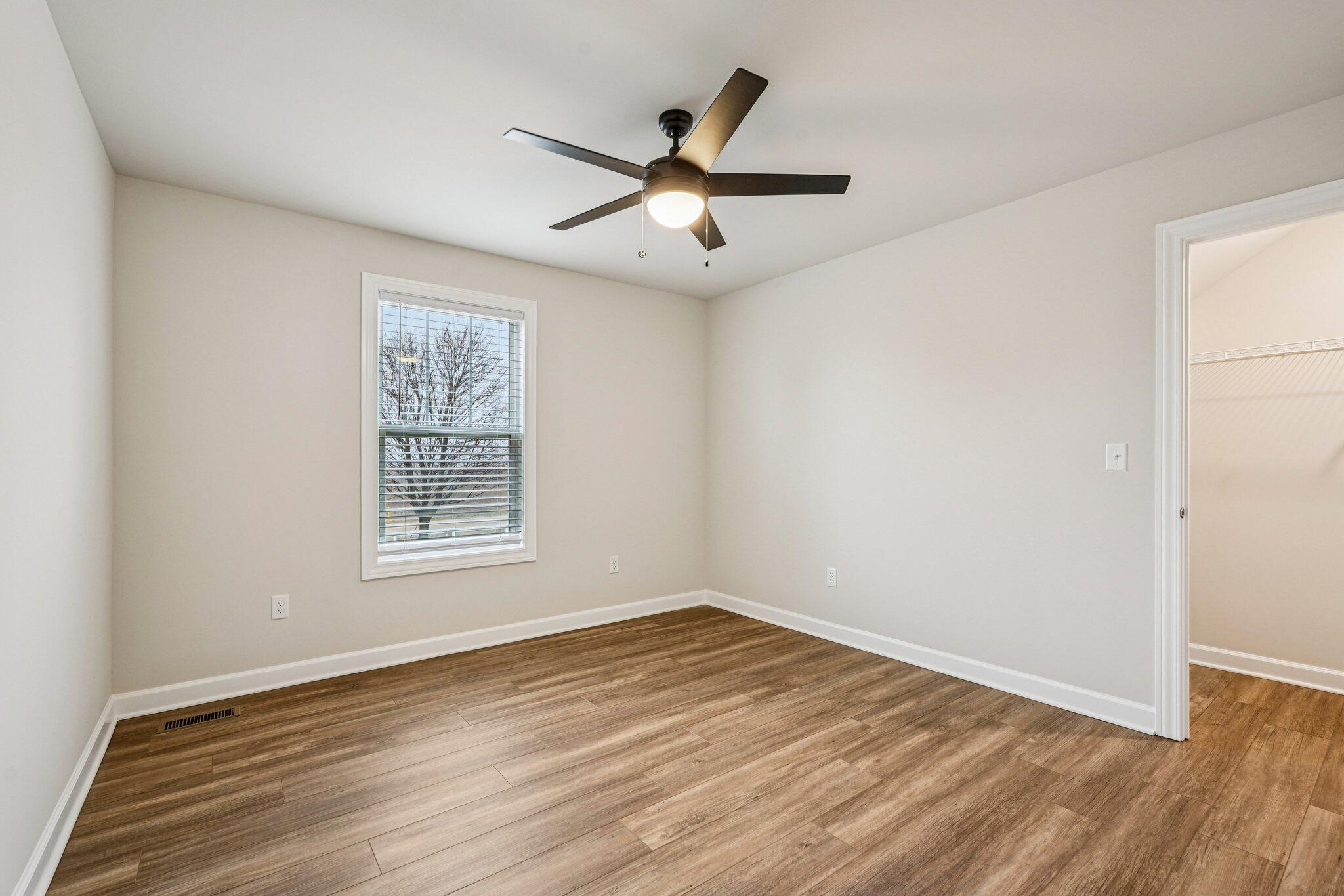 3916 County F Highway Delavan, WI 53115 - Photo 29 of 49 3916 Peachtree Farmhouse IMAGES MLS (33