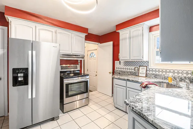 $259,900 | 30801 Pardo Street, Garden City, MI 48135