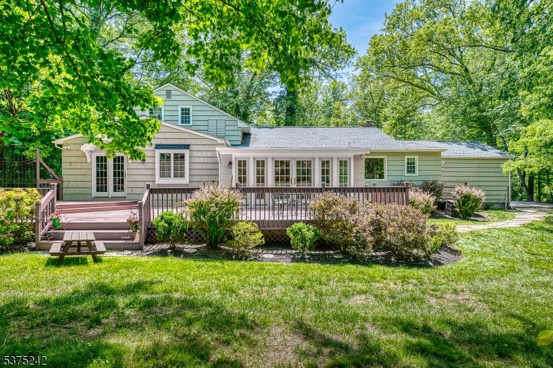 31 Shephard Way Bernards, NJ 07920 - Photo 3 of 30