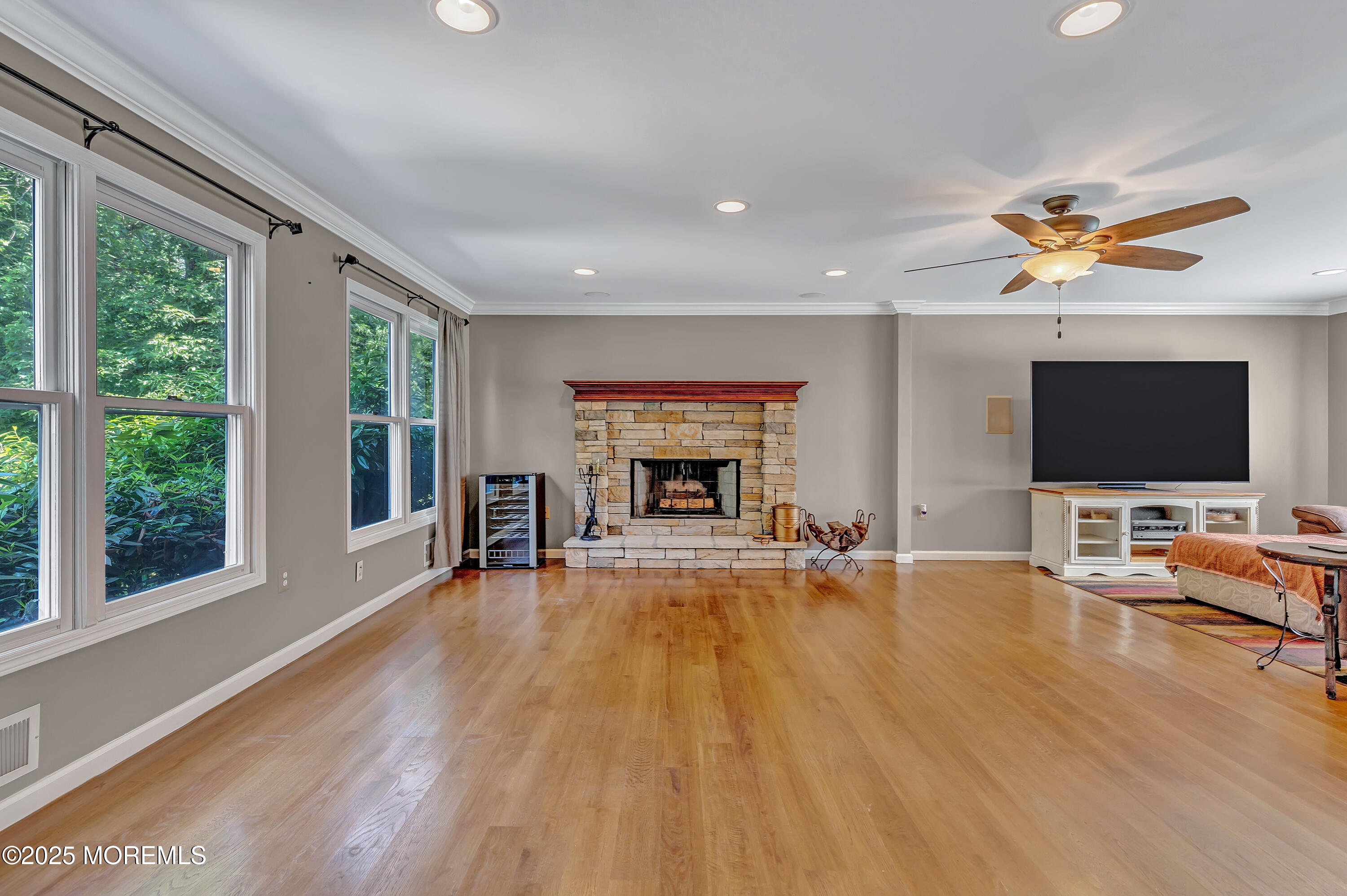 339 Ueland Road Red Bank, NJ 07701 - Photo 14 of 46 013