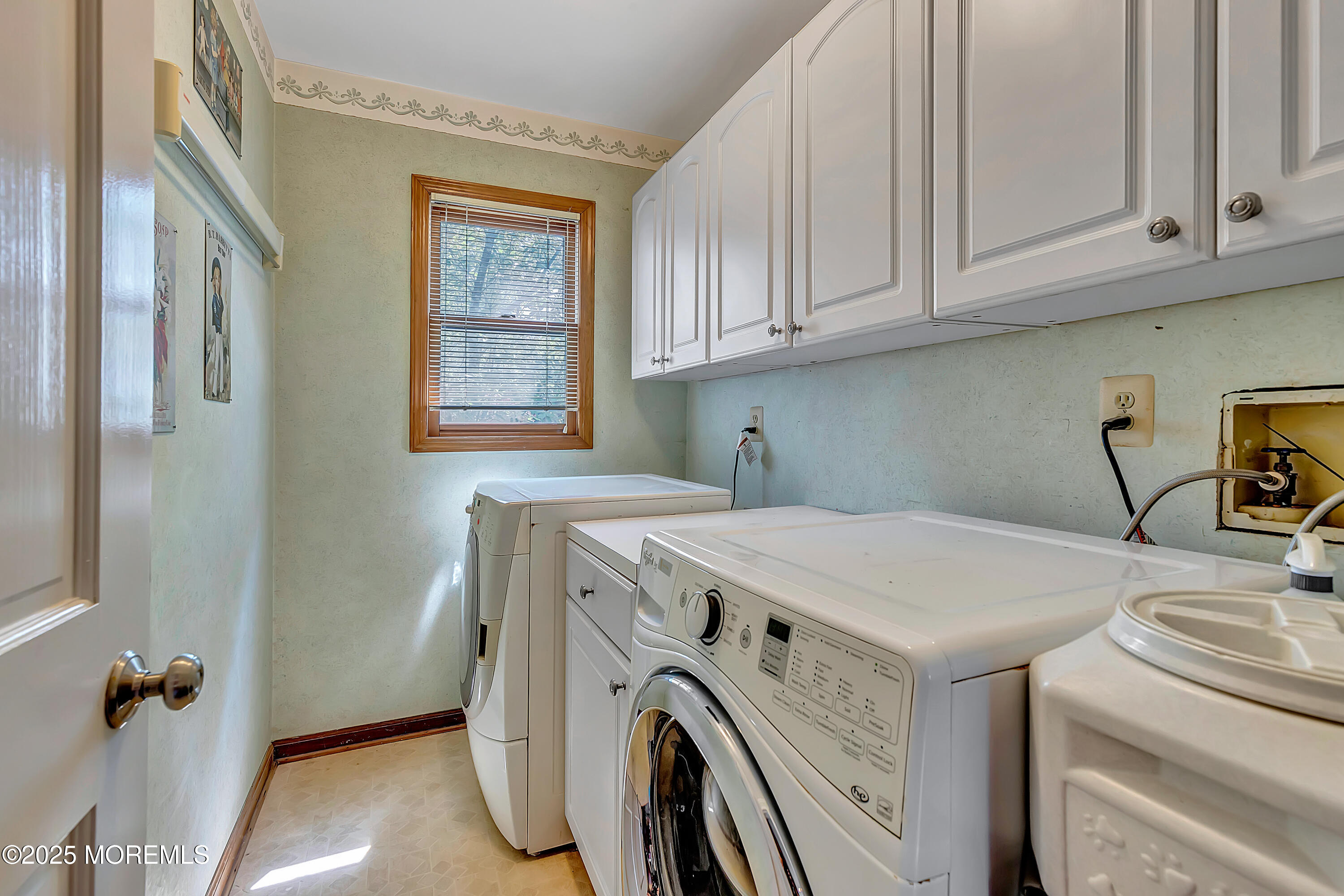 339 Ueland Road Red Bank, NJ 07701 - Photo 27 of 46 026