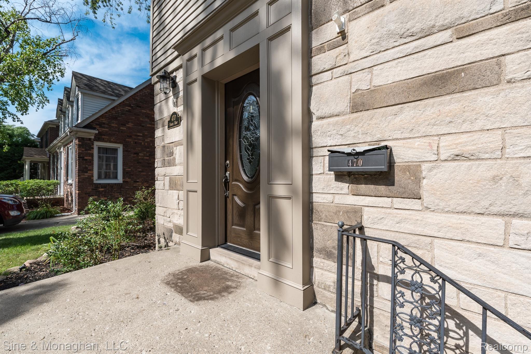 470 Fisher Road Grosse Pointe, MI 48230 - Photo 30 of 33 DSC_0376.jpg