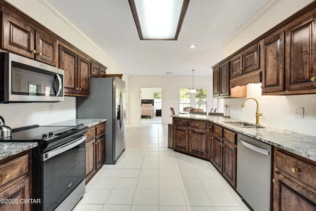 $350,500 | 172 Chapel Creek Drive, Jackson, TN 38305