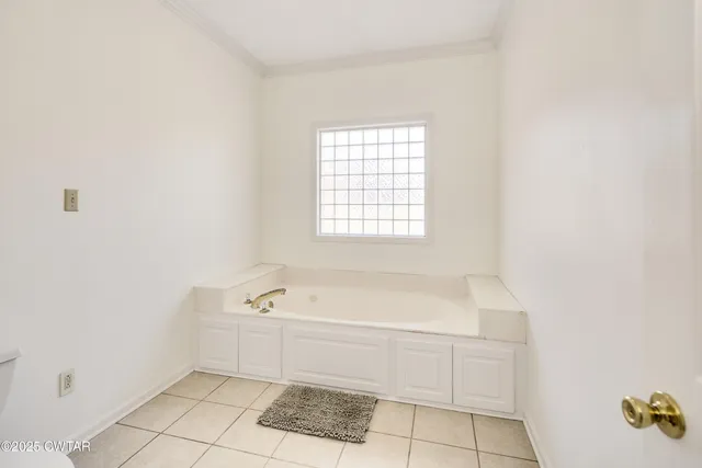 $350,500 | 172 Chapel Creek Drive, Jackson, TN 38305