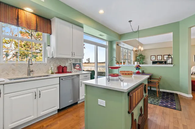 $380,000 | 13454 Delaney Road, Huntley, IL 60142