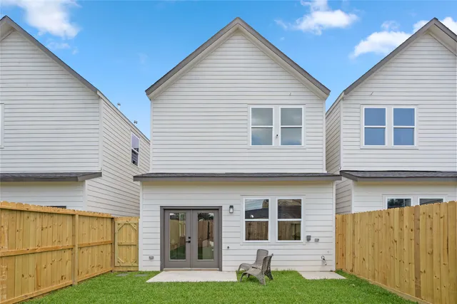 $349,900 | 7224 Avenue B, Houston, TX 77011