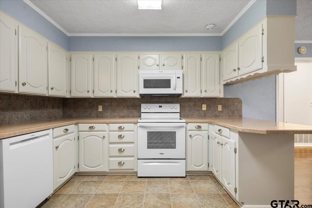 1915 Castlegate Street Henderson, TX 75654 - Photo 24 of 43