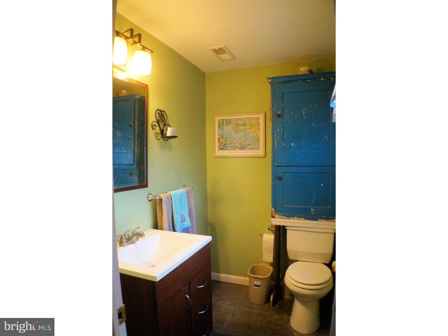 110 Hands Road Clayton, NJ 08094 - Photo 9 of 16 Bathroom