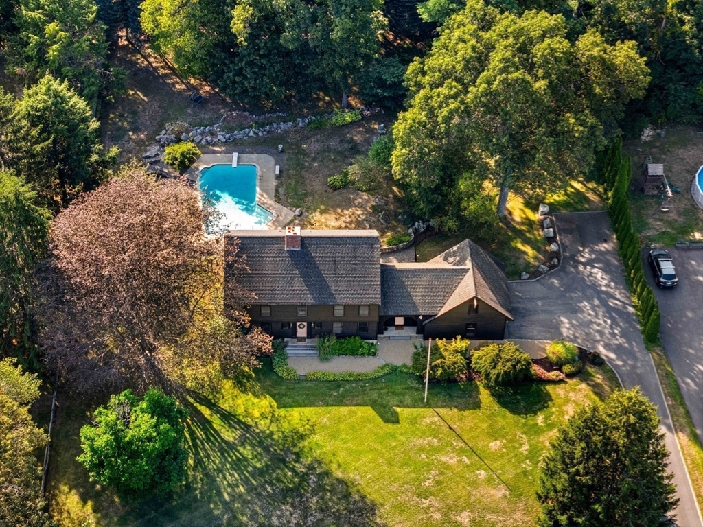 4 Buchan Road Andover, MA 01810 - Photo 33 of 39