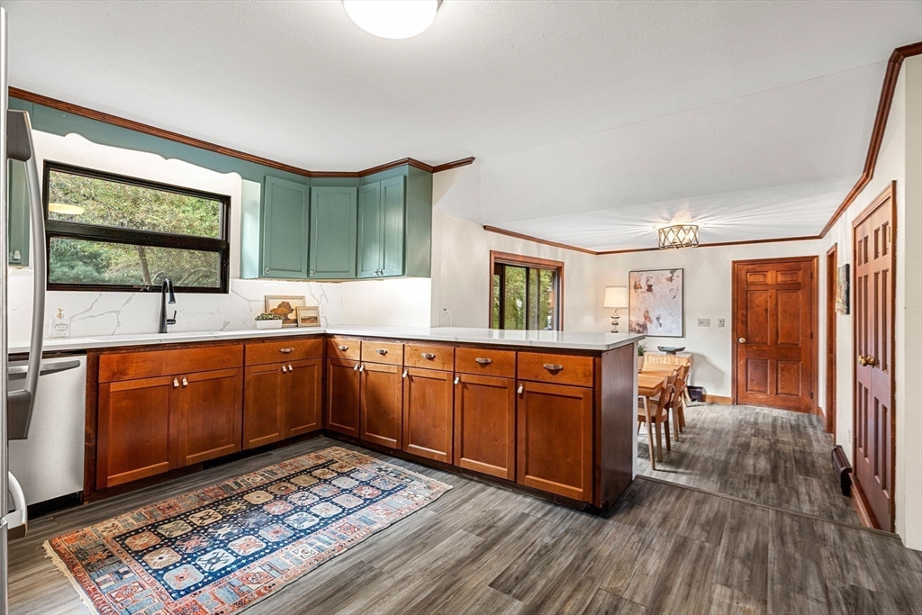 4 Buchan Road Andover, MA 01810 - Photo 8 of 39