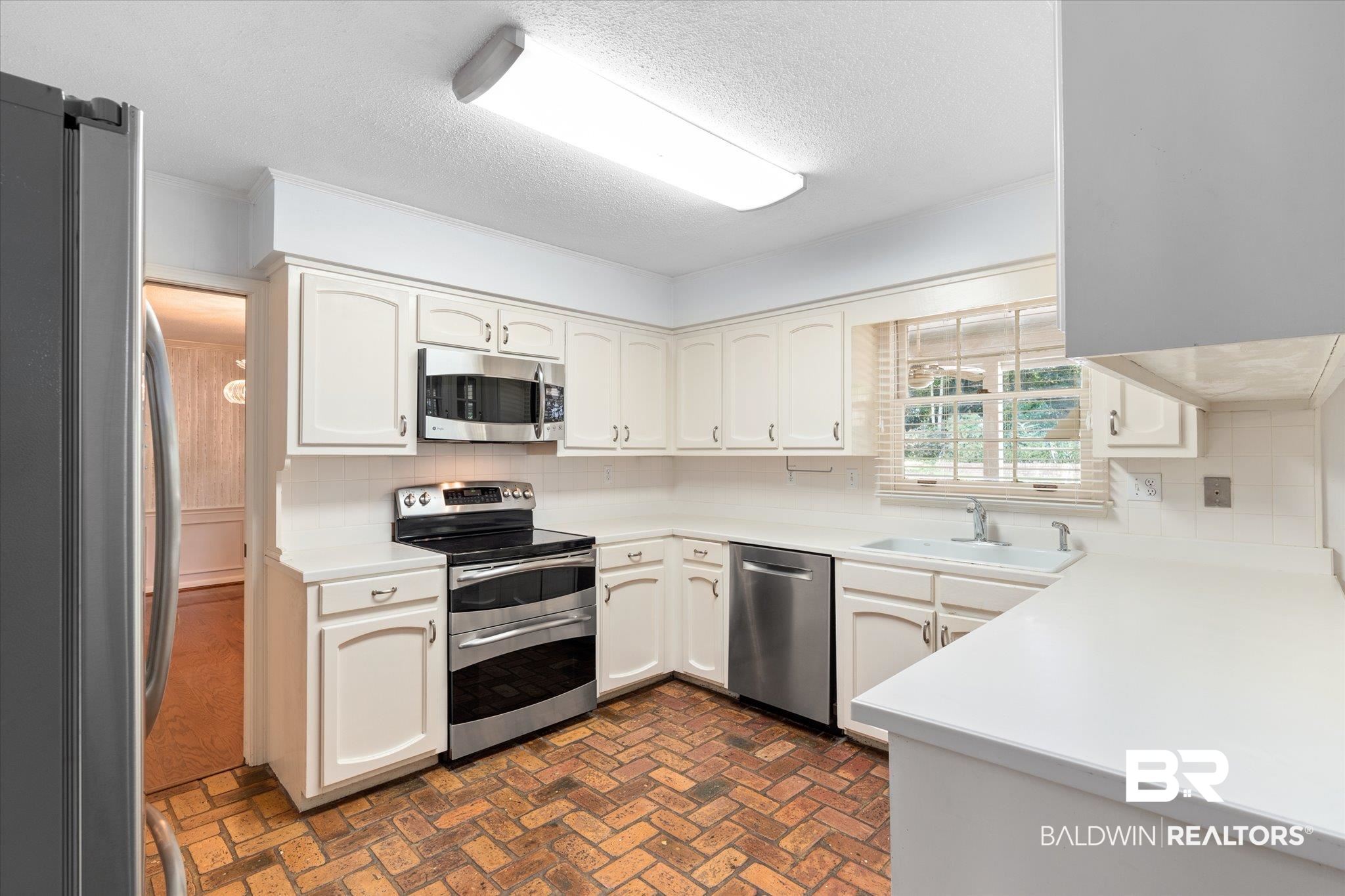 621 Shenandoah Road West Mobile, AL 36608 - Photo 8 of 30