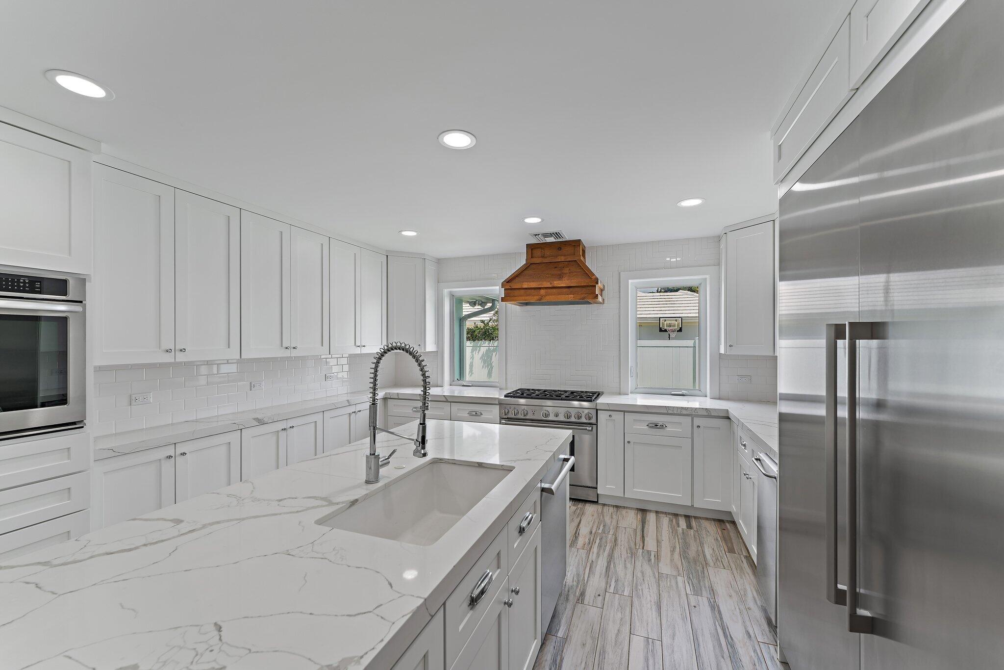 78 Golfview Drive Tequesta, FL 33469 - Photo 13 of 50 016-78GolfviewDr-Jupiter-FL-SMALL