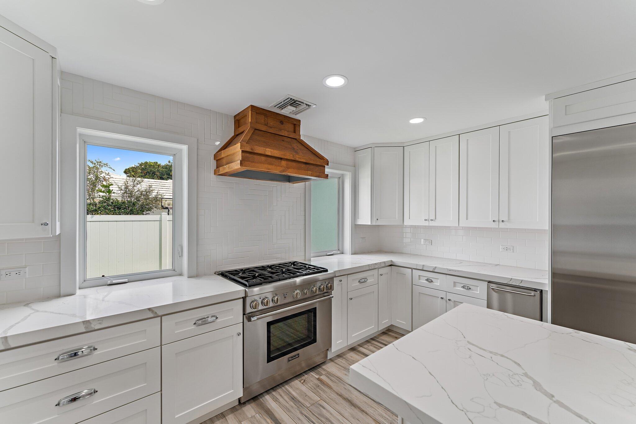 78 Golfview Drive Tequesta, FL 33469 - Photo 15 of 50 017-78GolfviewDr-Jupiter-FL-SMALL