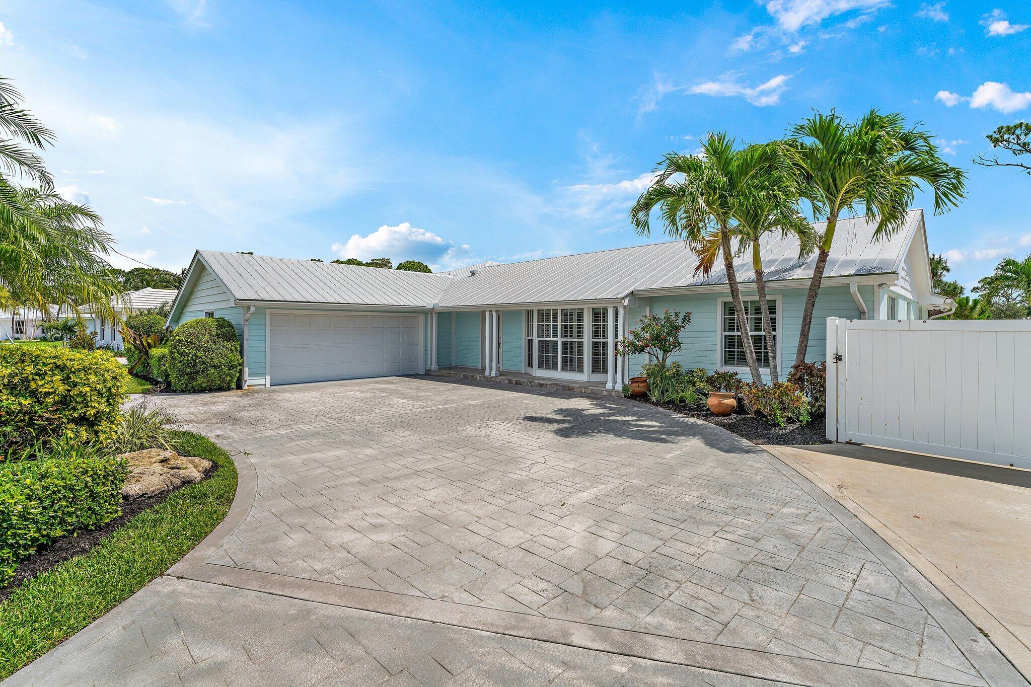 78 Golfview Drive Tequesta, FL 33469 - Photo 3 of 50 003-78GolfviewDr-Jupiter-FL-SMALL