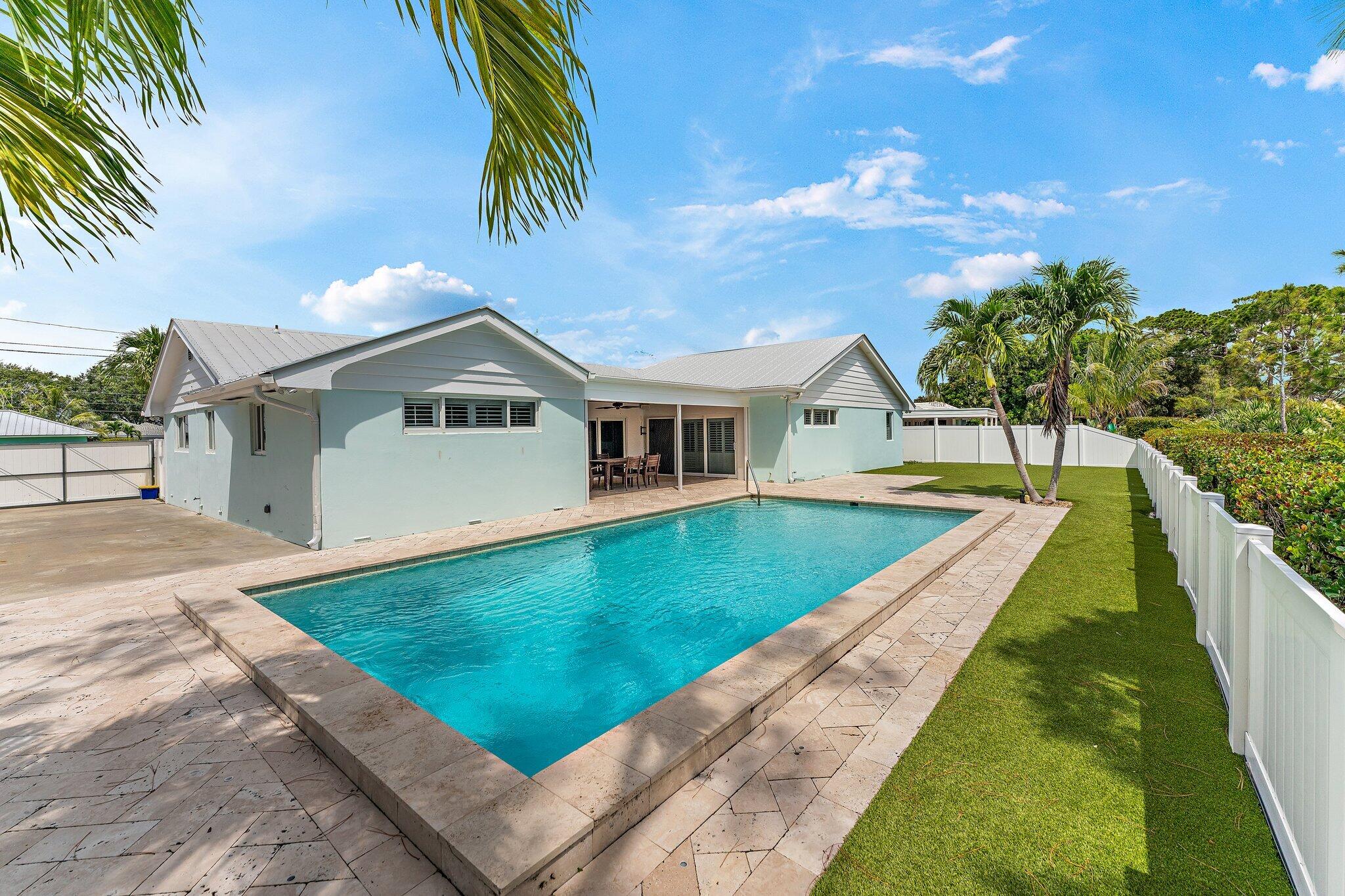 78 Golfview Drive Tequesta, FL 33469 - Photo 39 of 50 044-78GolfviewDr-Jupiter-FL-SMALL