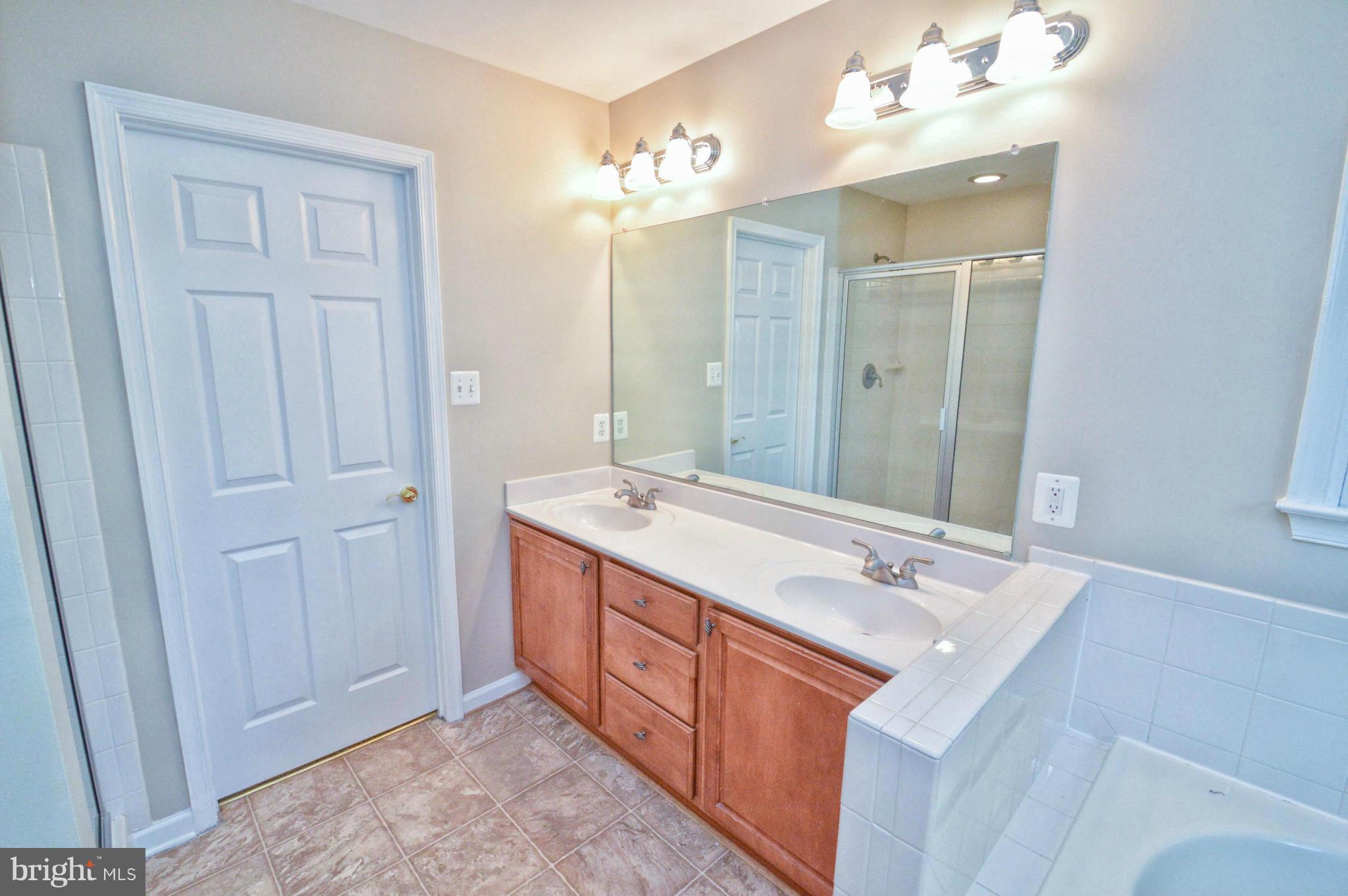 6721 St Pauls Road King George, VA 22485 - Photo 28 of 30 Bath (Master)