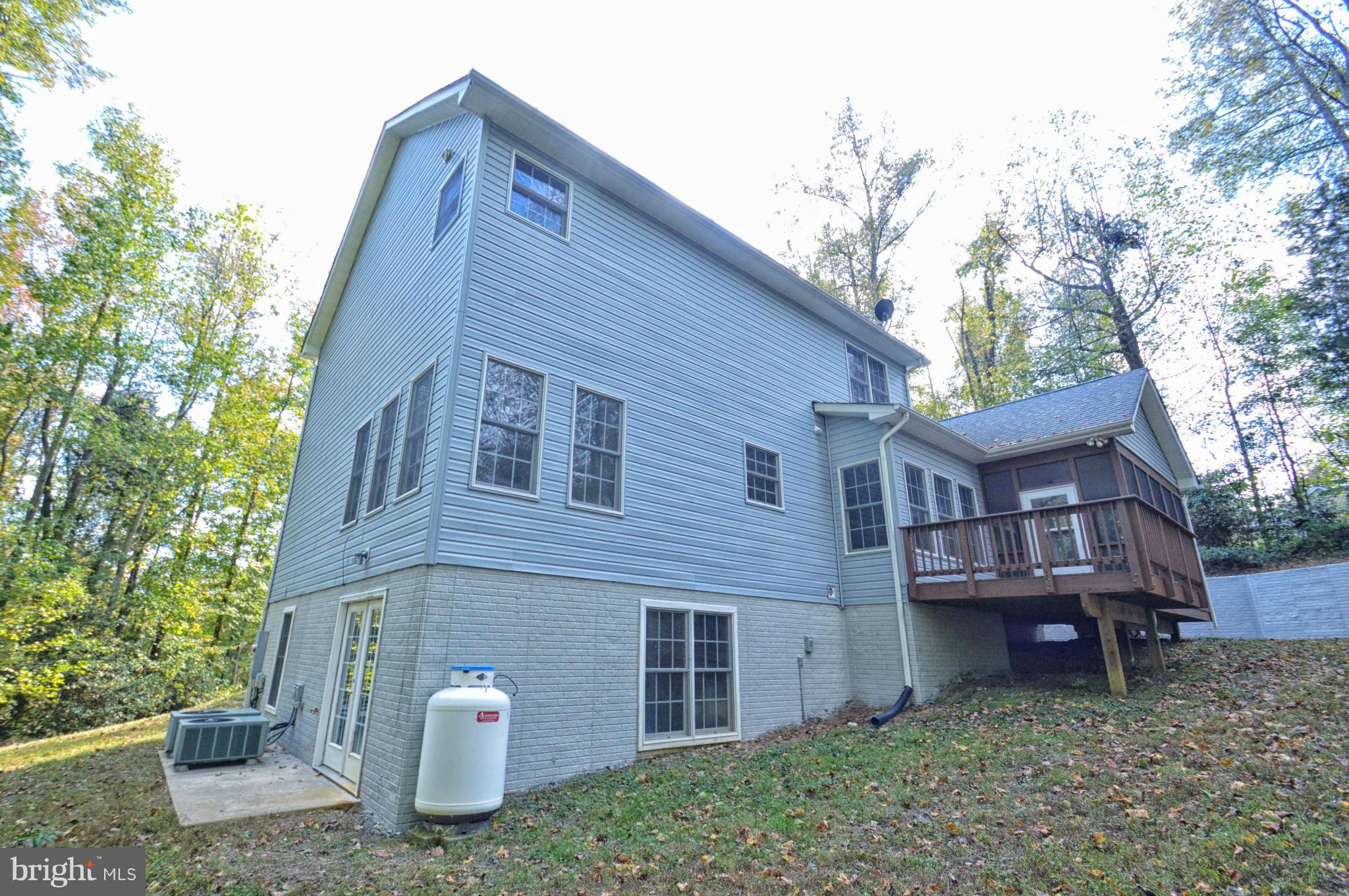 6721 St Pauls Road King George, VA 22485 - Photo 5 of 30 Exterior (Rear)