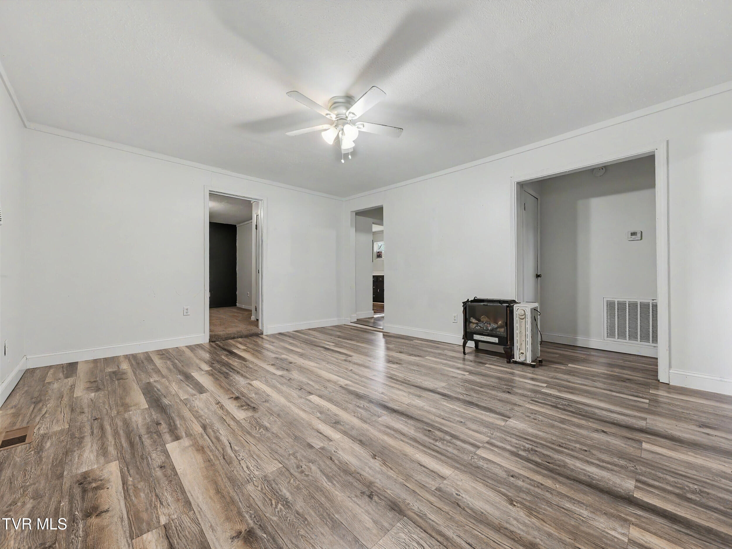 2146 Snodgrass Road New Tazewell, TN 37825 - Photo 6 of 14 8_img_2677