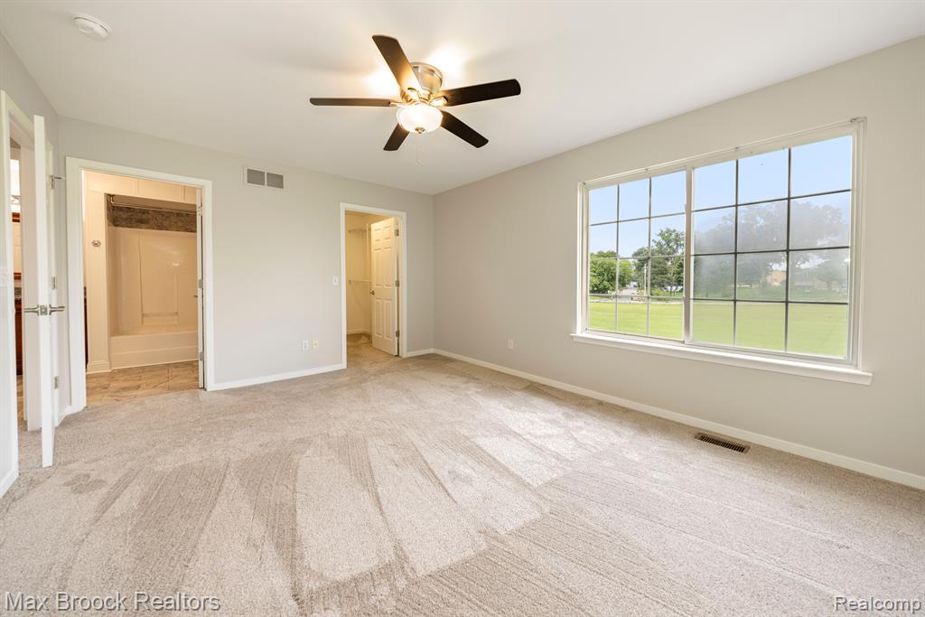 315 Oak Ridge Drive Pontiac, MI 48341 - Photo 12 of 26