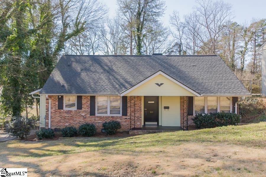 125 Lullwater Road Greenville, SC 29607 - Photo 1 of 27 Gallery Image 1