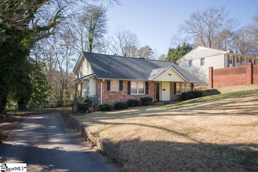 125 Lullwater Road Greenville, SC 29607 - Photo 2 of 27 Gallery Image 2