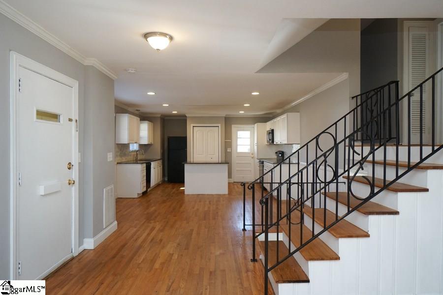 125 Lullwater Road Greenville, SC 29607 - Photo 3 of 27 Gallery Image 3