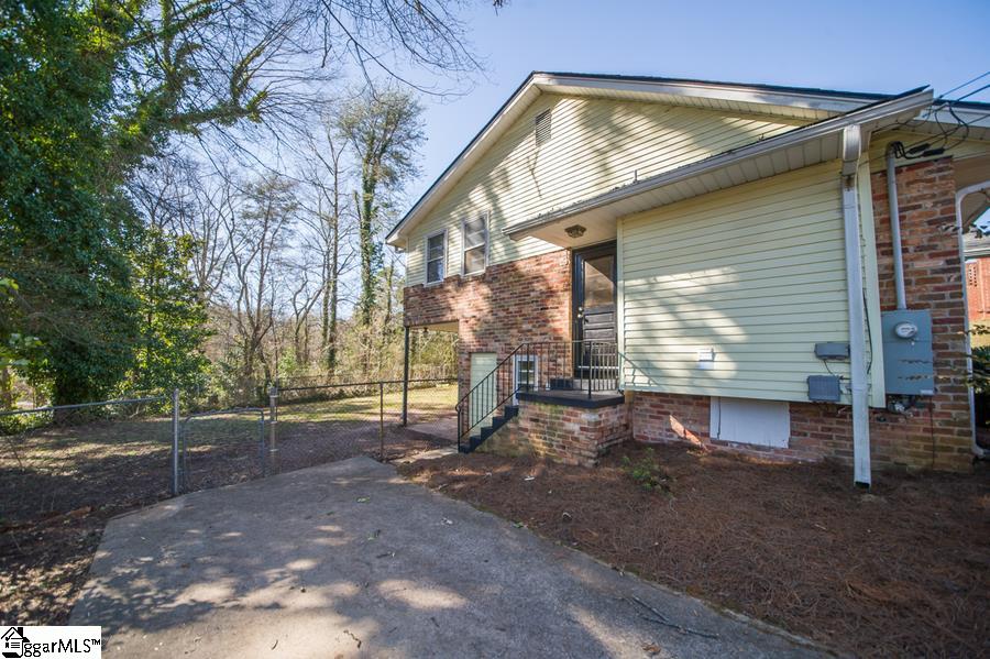 125 Lullwater Road Greenville, SC 29607 - Photo 24 of 27 Gallery Image 24