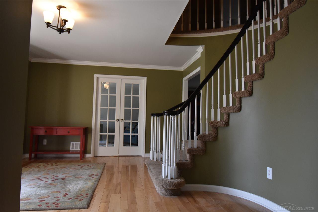 3176 Kilburn Road West Rochester, MI 48306 - Photo 10 of 23 31346437-9.JPG