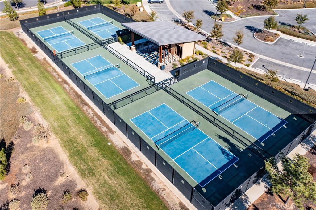 1521 Summerfield Way Beaumont, CA 92223 - Photo 5 of 38