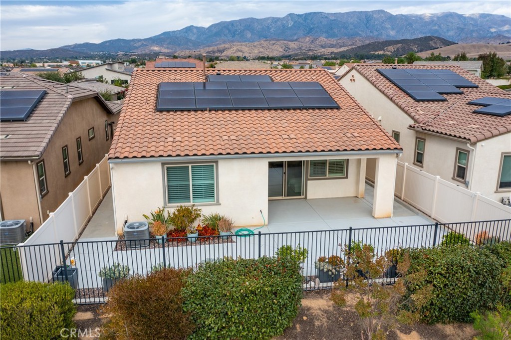 1521 Summerfield Way Beaumont, CA 92223 - Photo 8 of 38