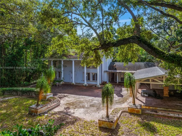 $10,999,000 | 3720 Poinciana Avenue, Miami, FL 33133